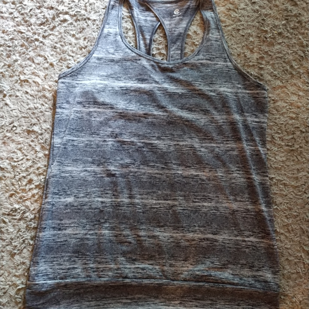 Women's Champion workout tank!